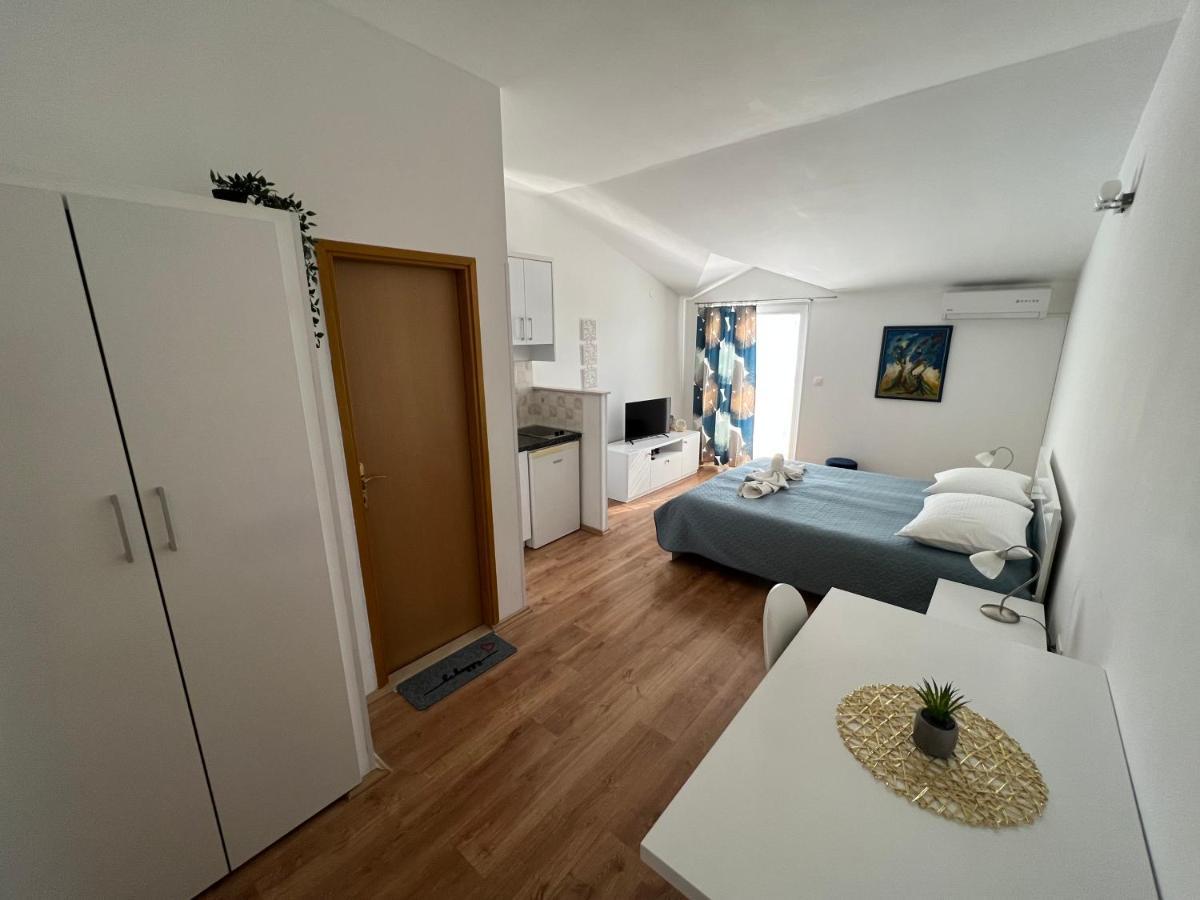Apartma Mateljak Gradac (Split-Dalmatia)